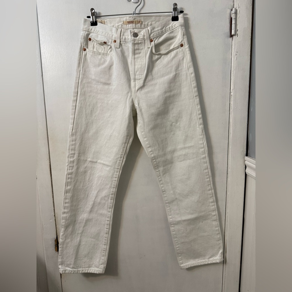 Levis Wedgie Straight Jeans in White